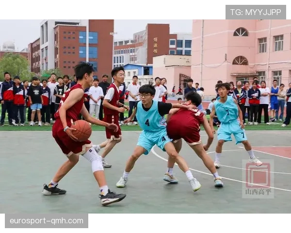 篮球比赛中底线发球有哪些规则要求和注意事项？